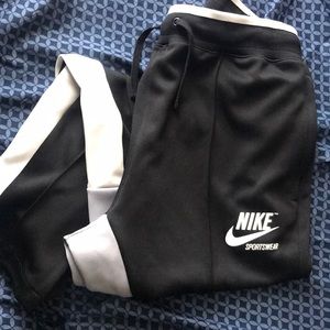 Nike joggers
